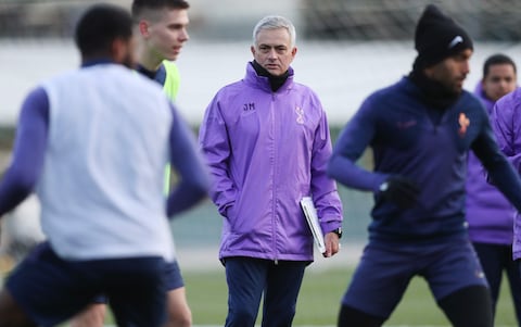 mourinho-mang-den-loi-ich-dau-tien-cho-tottenham-2